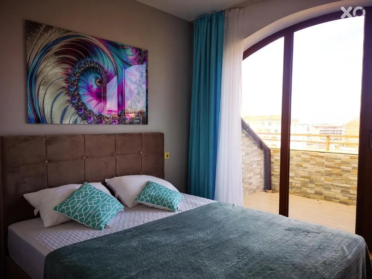 Golden Dreams Complex