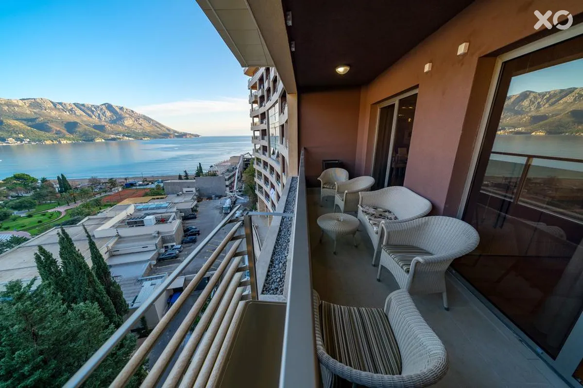 Harmonia Hotel by Dukley