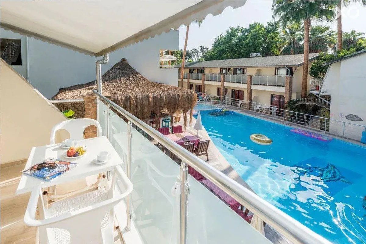 Tropic Hotel