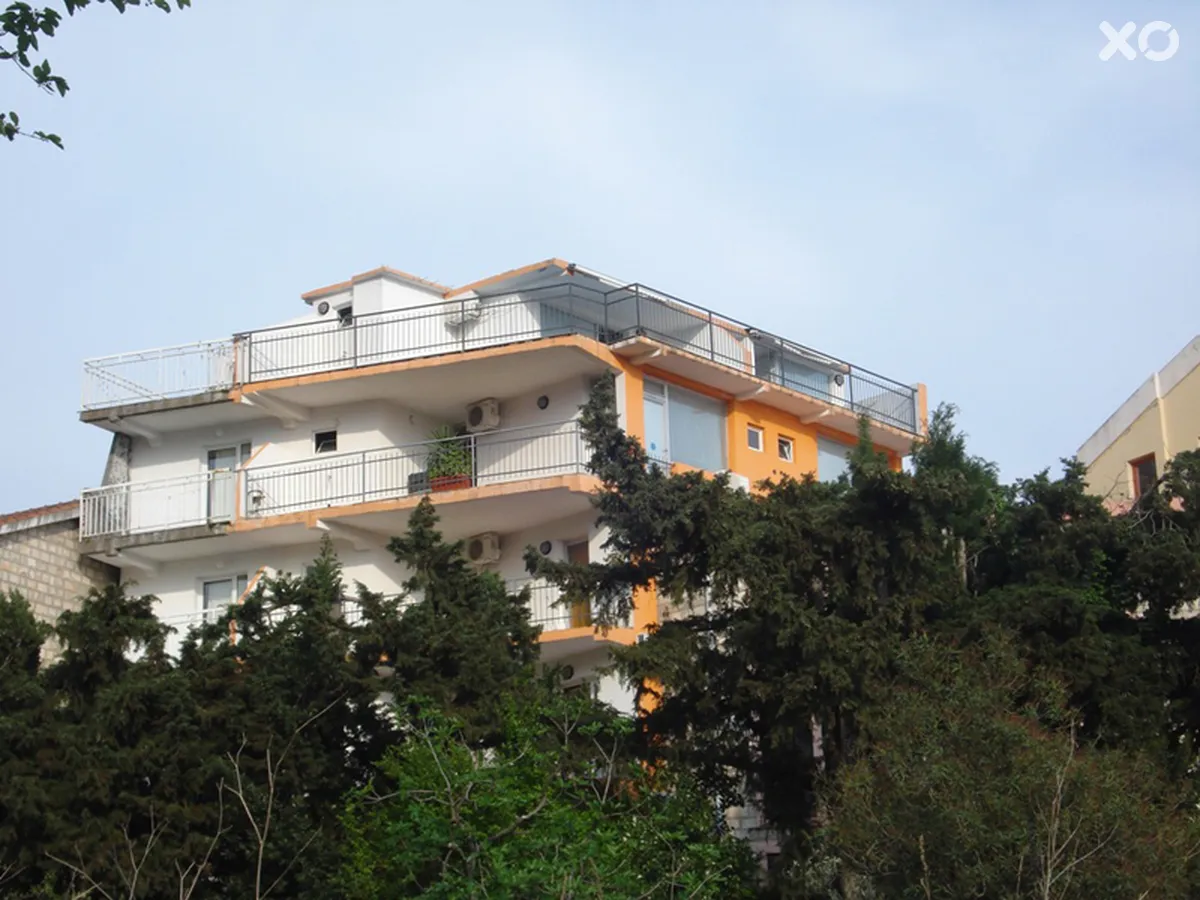 Slavuja Villa