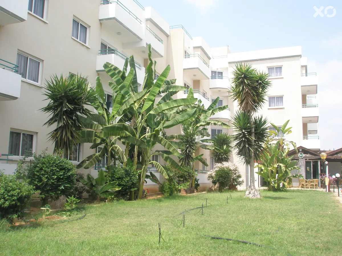 Debbie Xenia Hotel Apartments