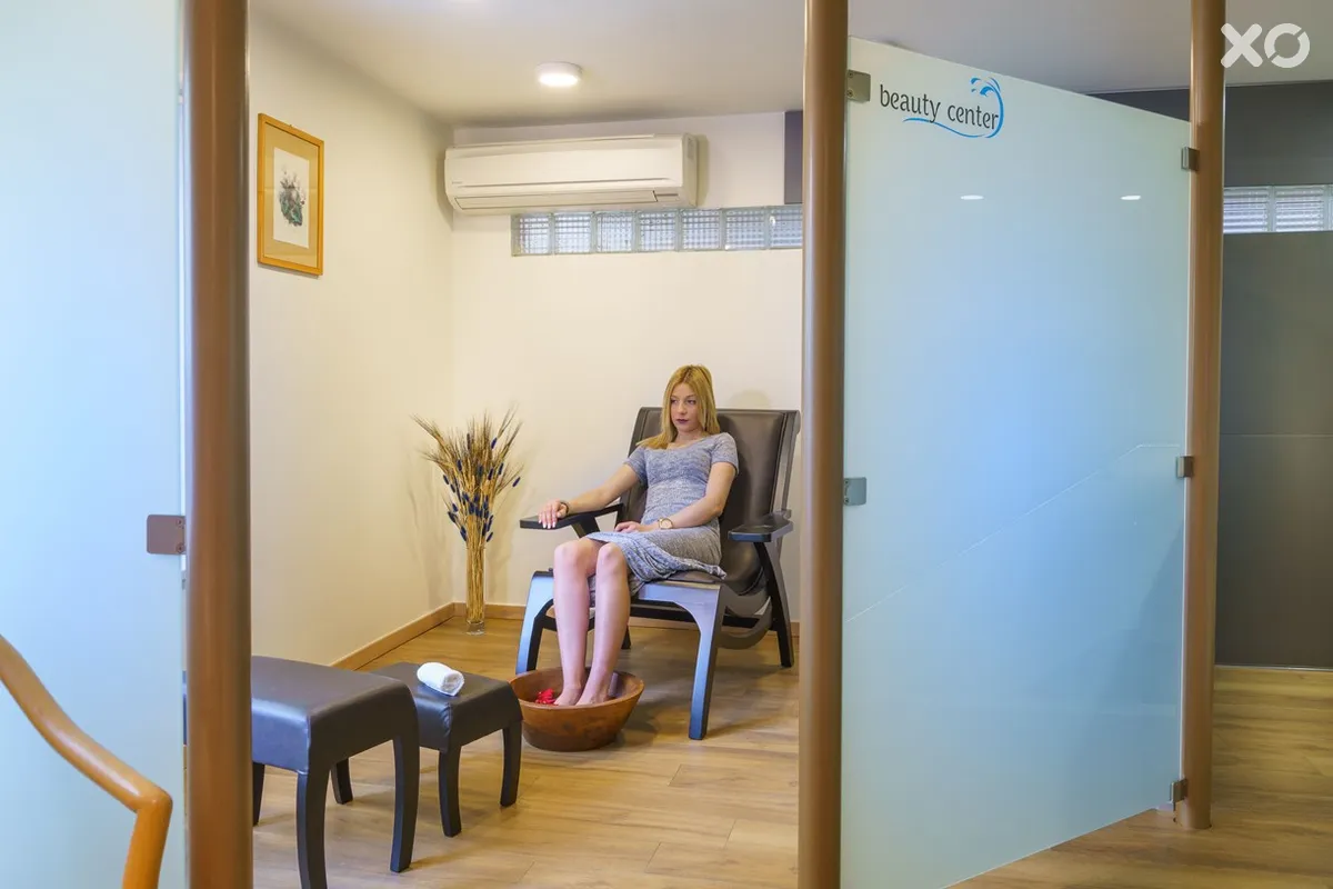 Kyma Suites Beach Hotel