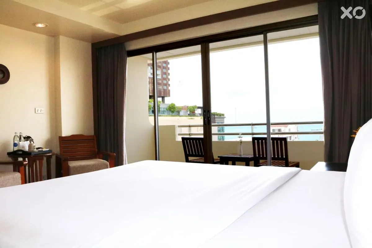 Sunshine Hotel & Residences