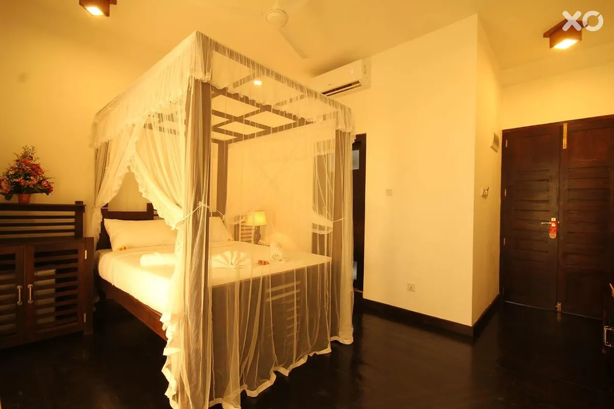 Saffron Hotel