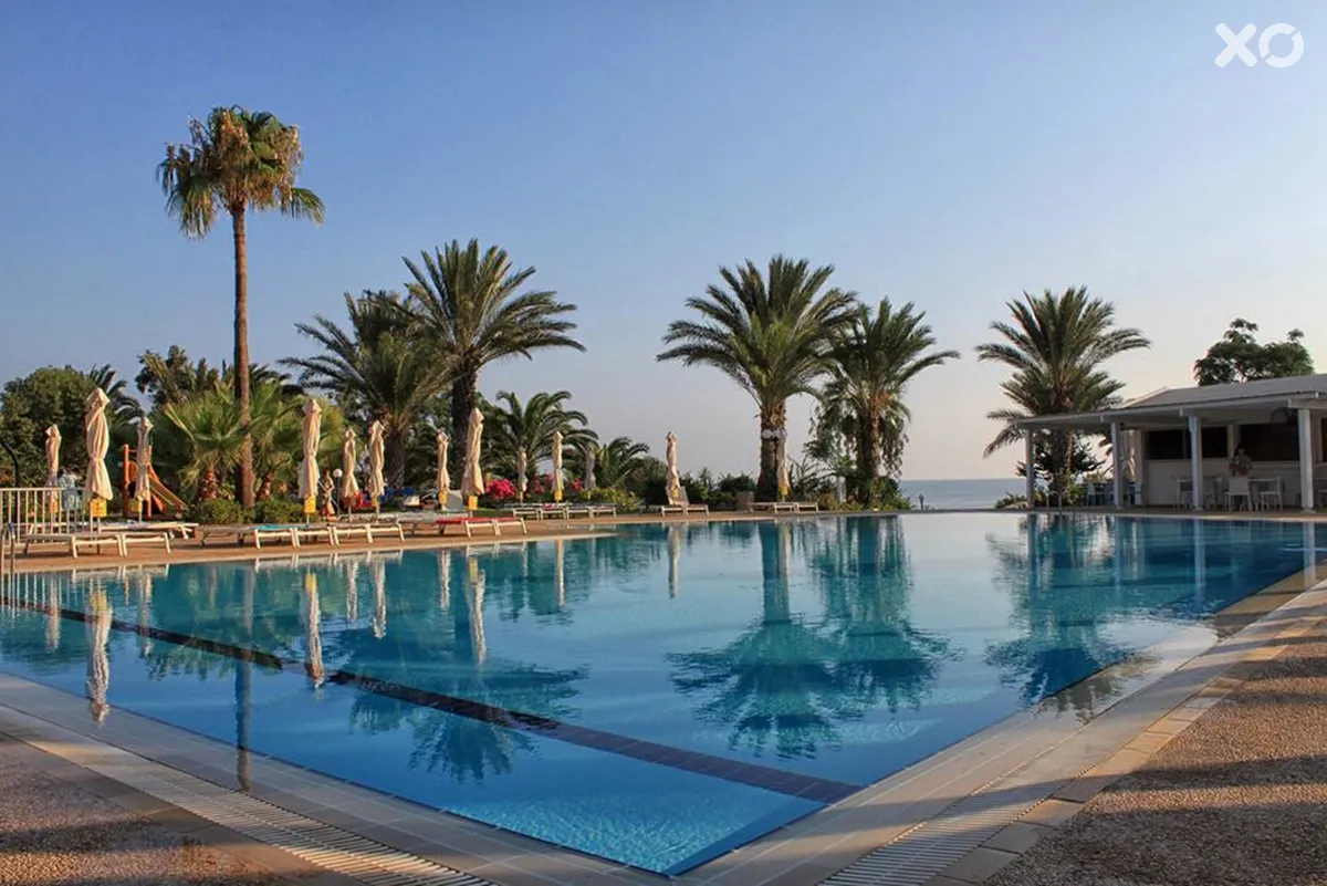 Crystal Springs Beach Hotel