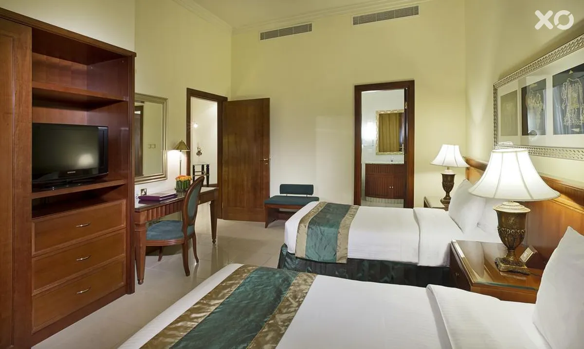 Pearl City Suites (City Seasons Suites)