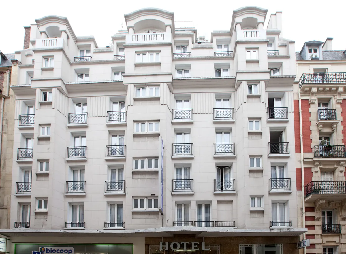 Ambassadeur Hotel