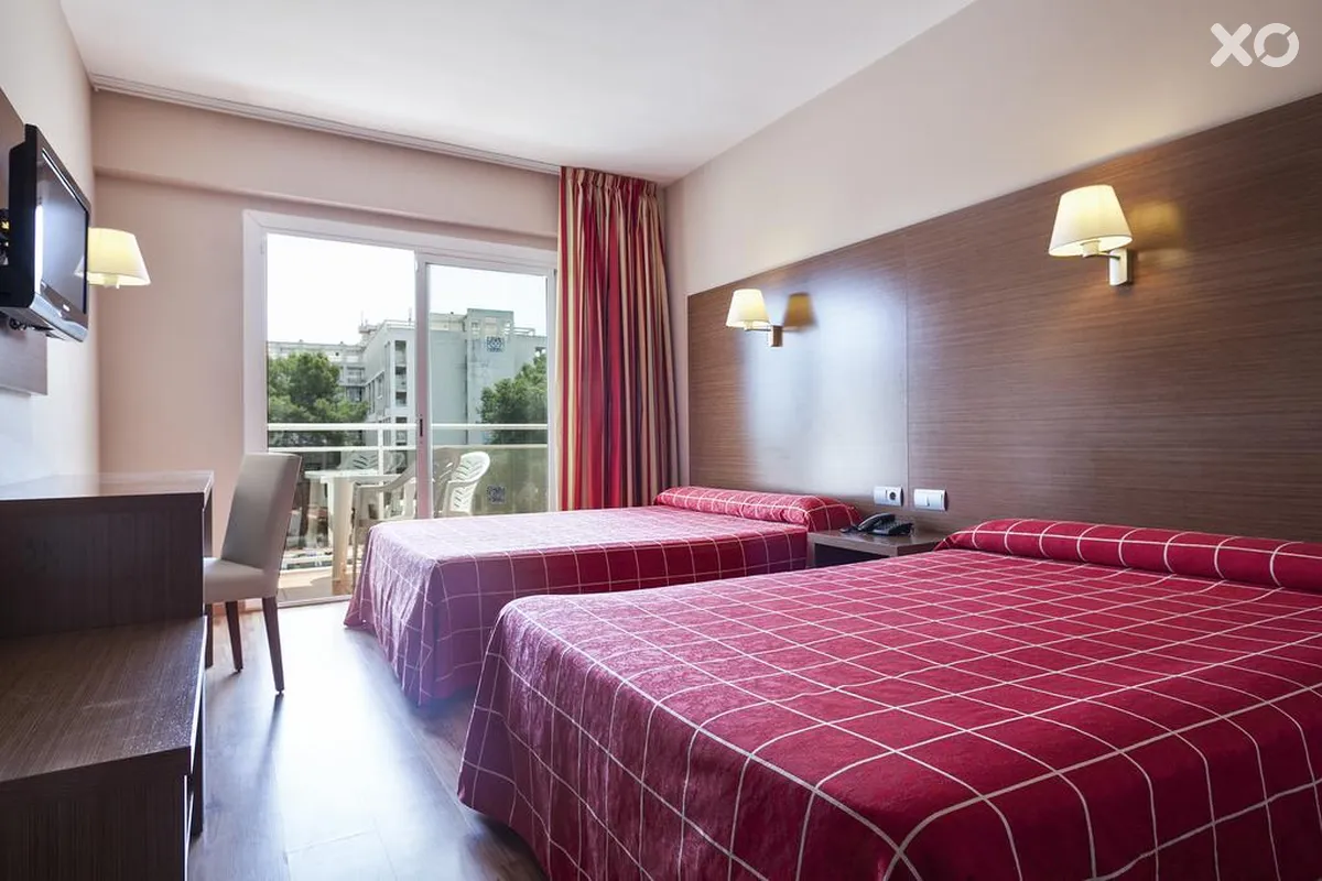 Oasis Park Hotel