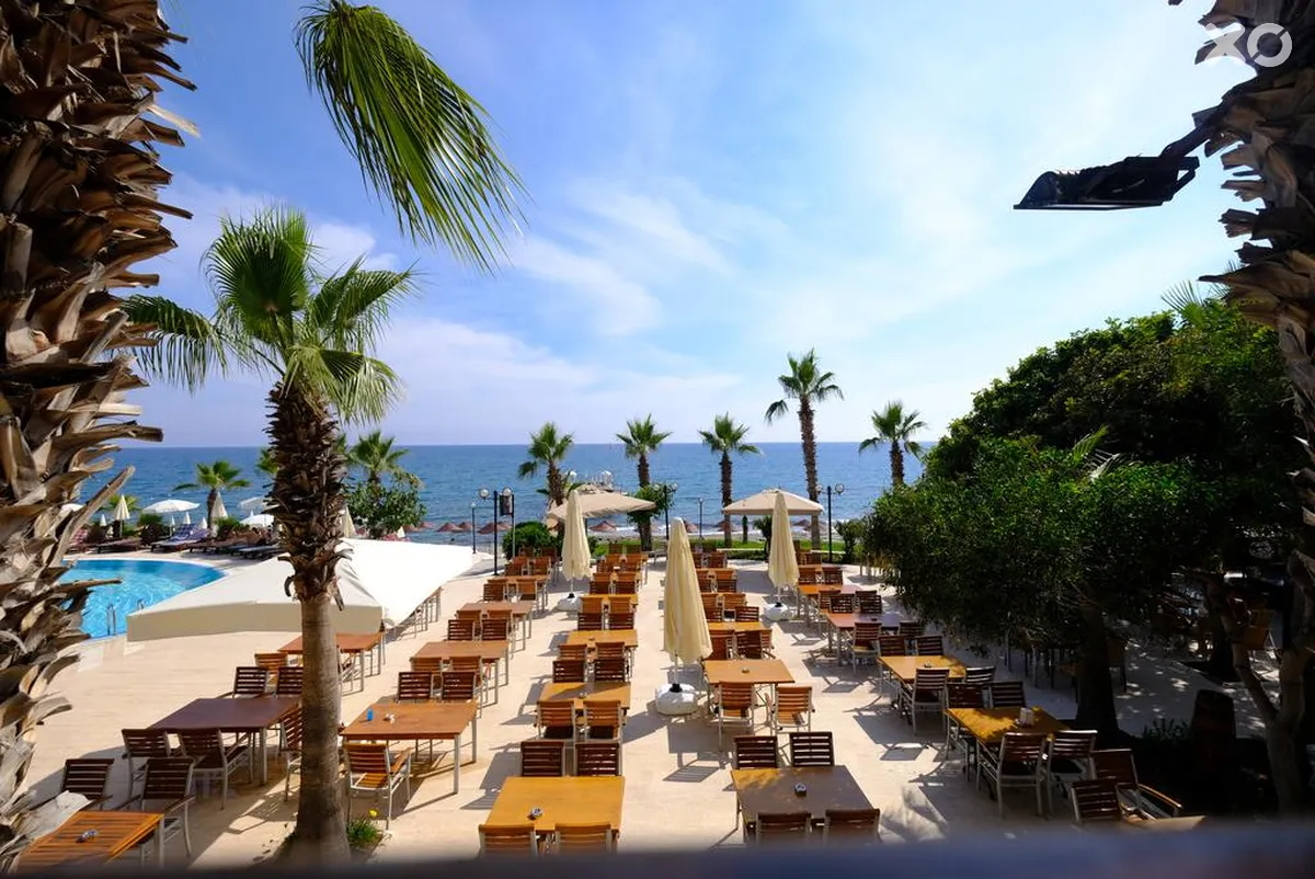 Anitas Beach Hotel