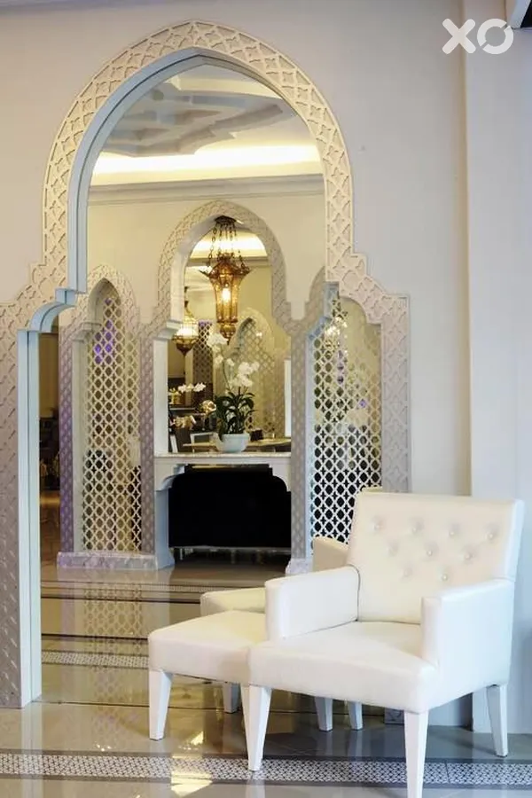 The Verandah Hotel