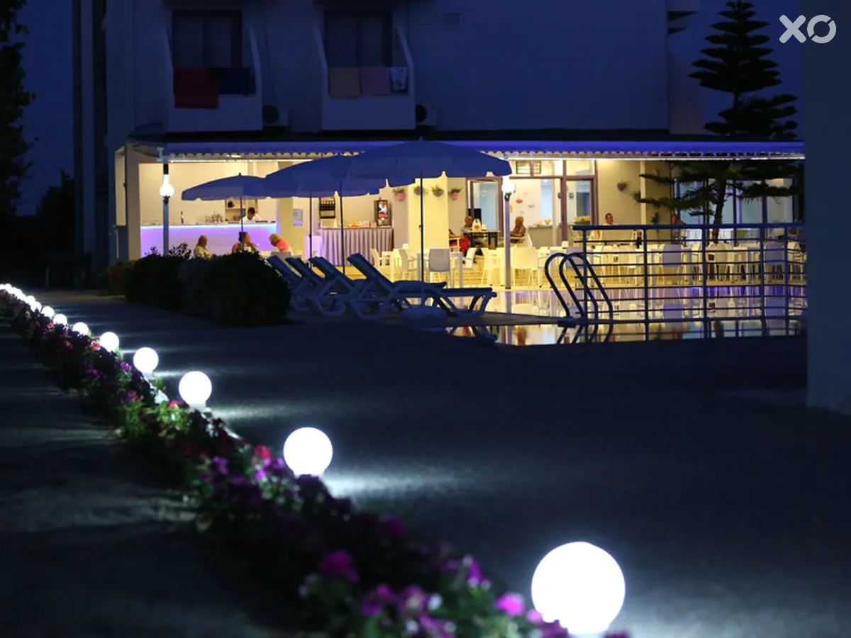 Side Sunset Hotel