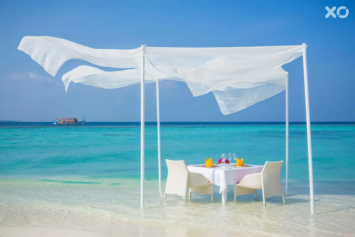 Dusit Thani Maldives Hotel
