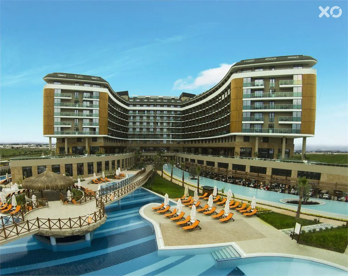 Aska Lara River Suite