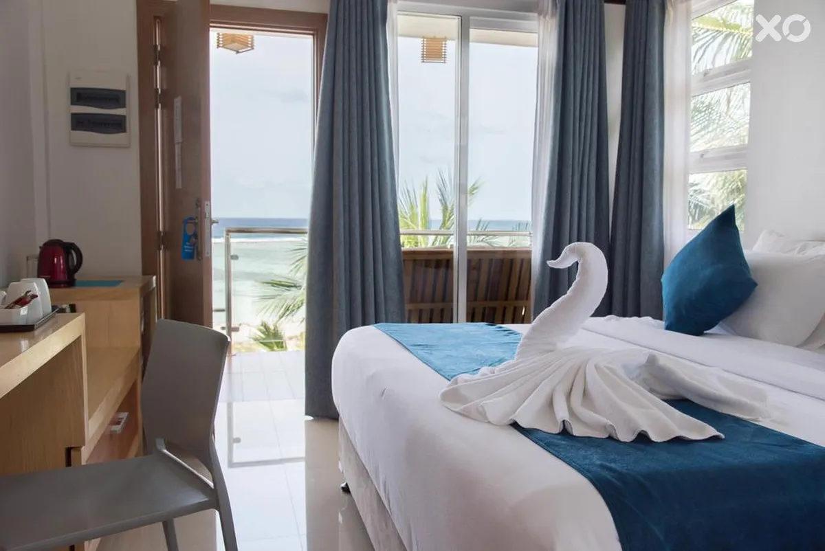 Reef Edge Thulusdhoo Guest House