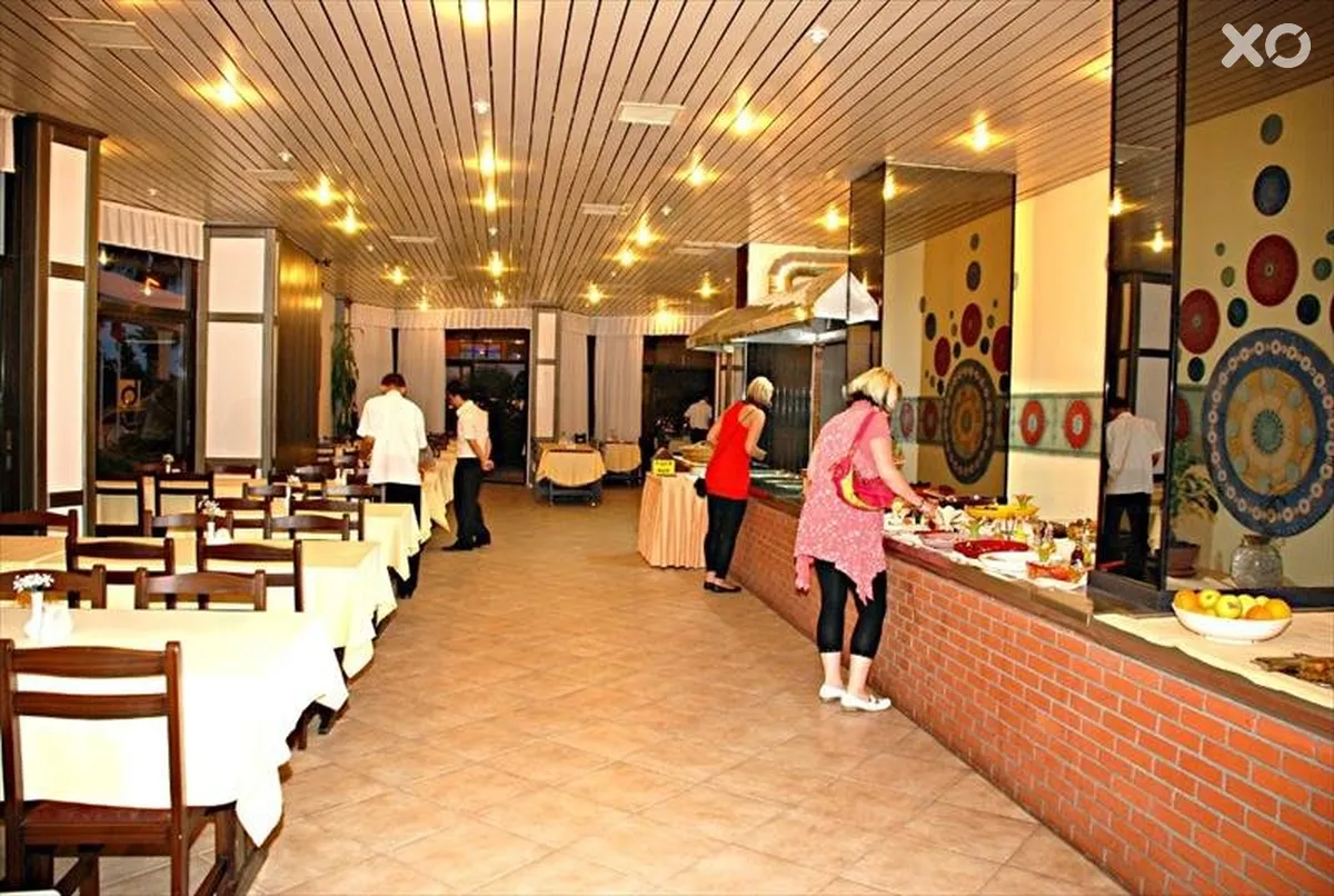 Boulevard Hotel