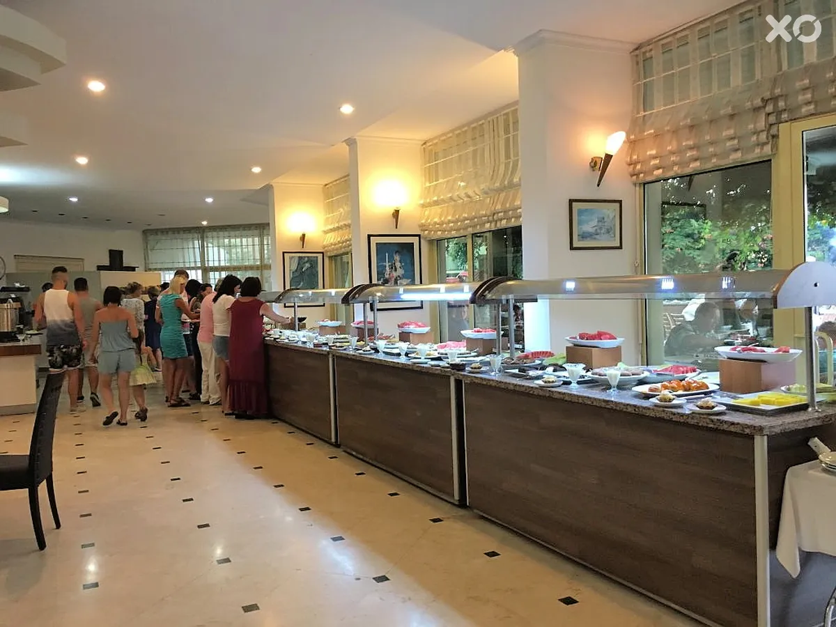 Grand Faros Hotel