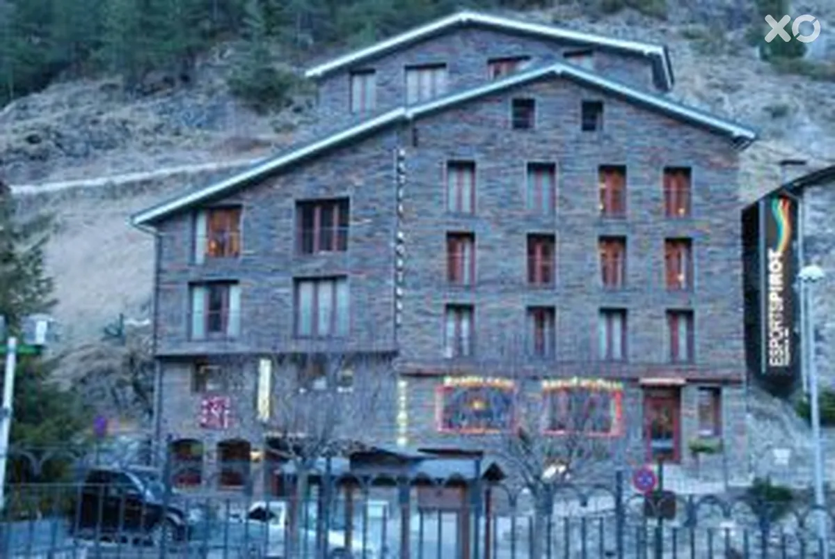 Montane Hotel