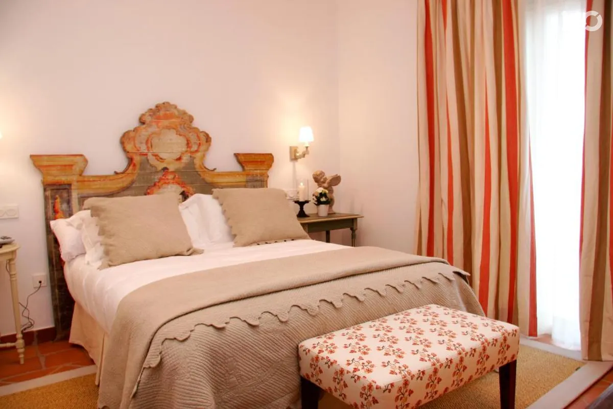 B Bou Cortijo Bravo Hotel