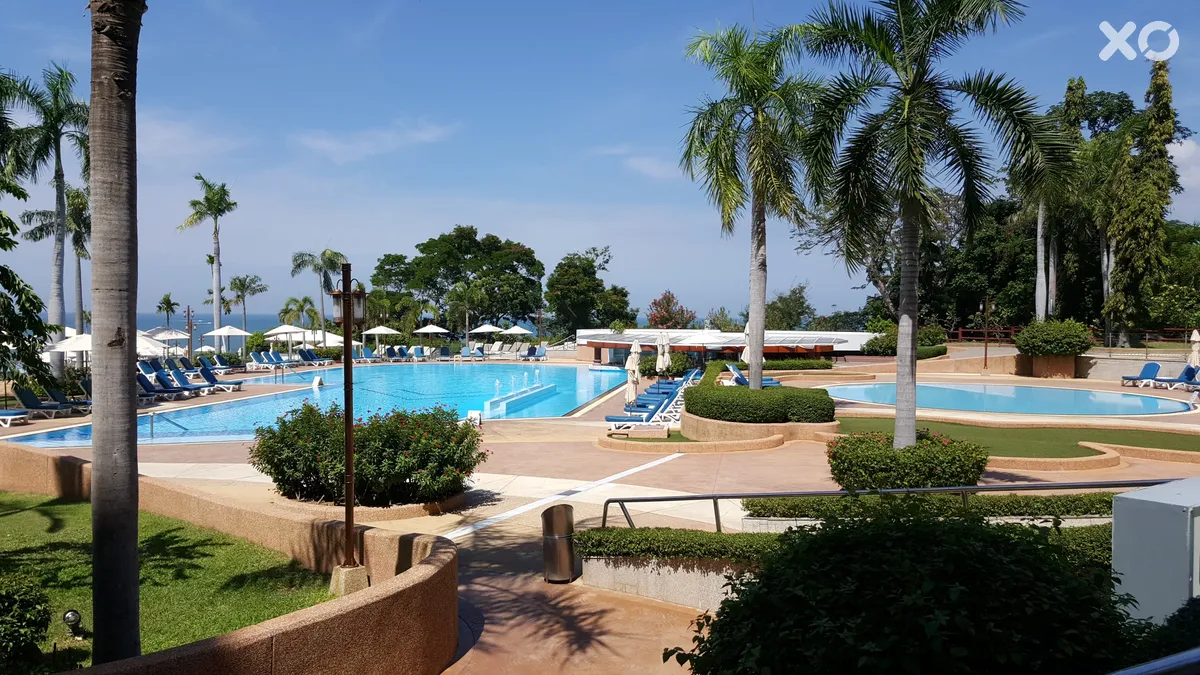 Royal Cliff Beach Terrace