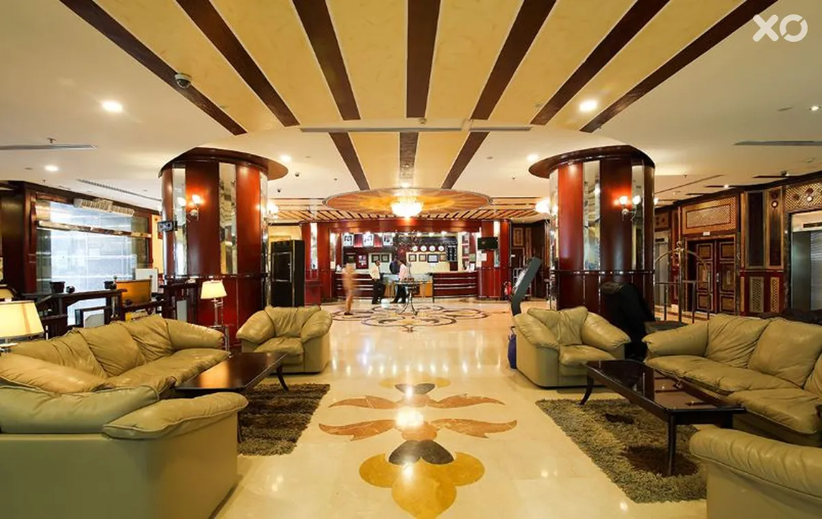 Al Bustan Tower Hotel Suites