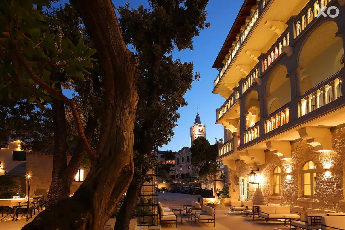 Arbiana Hotel