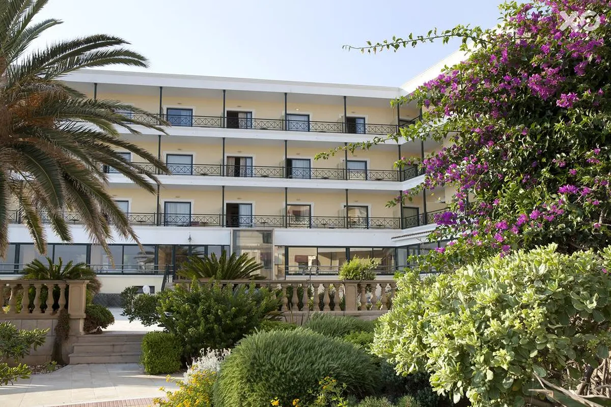 Ramada Attica Riviera