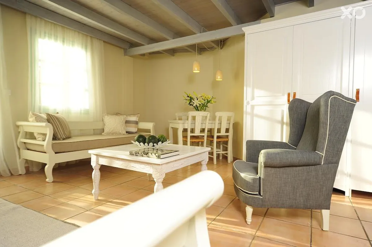 Mythos Suites Hotel