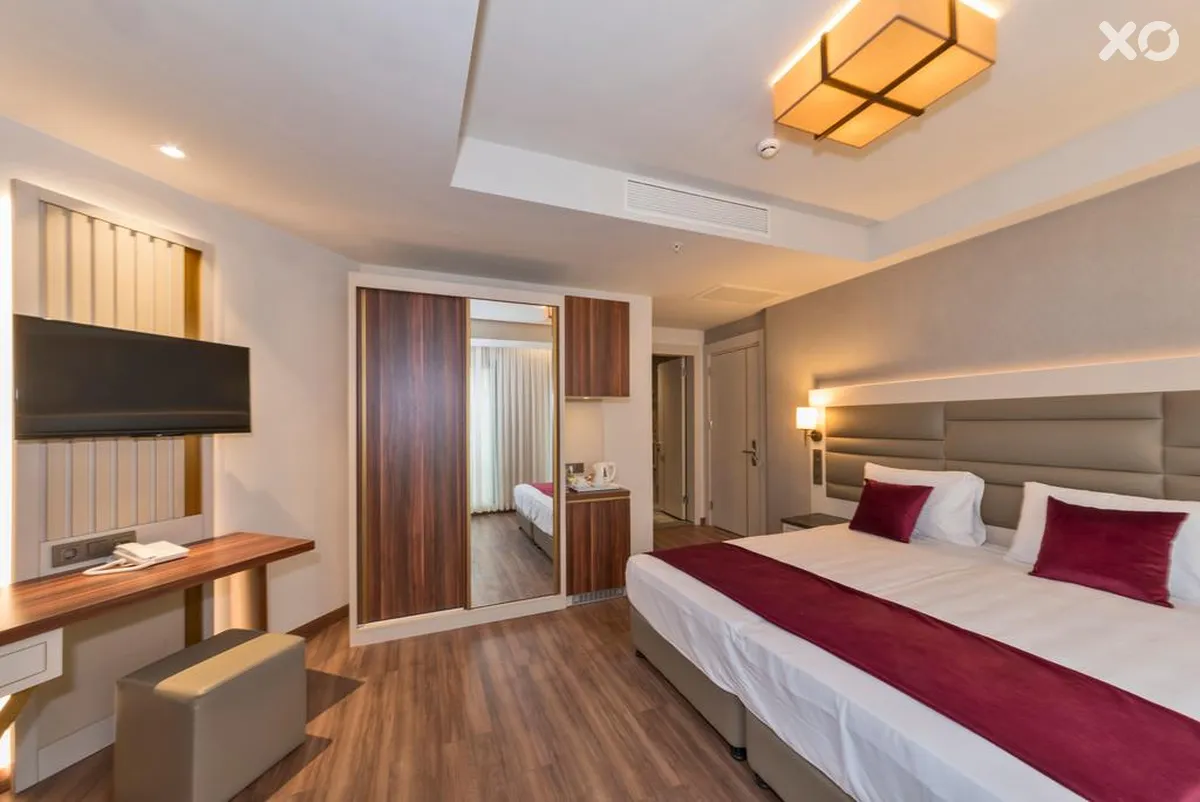 Golden Royal Hotel