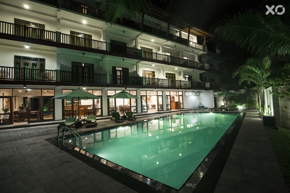Rockside Beach Resort