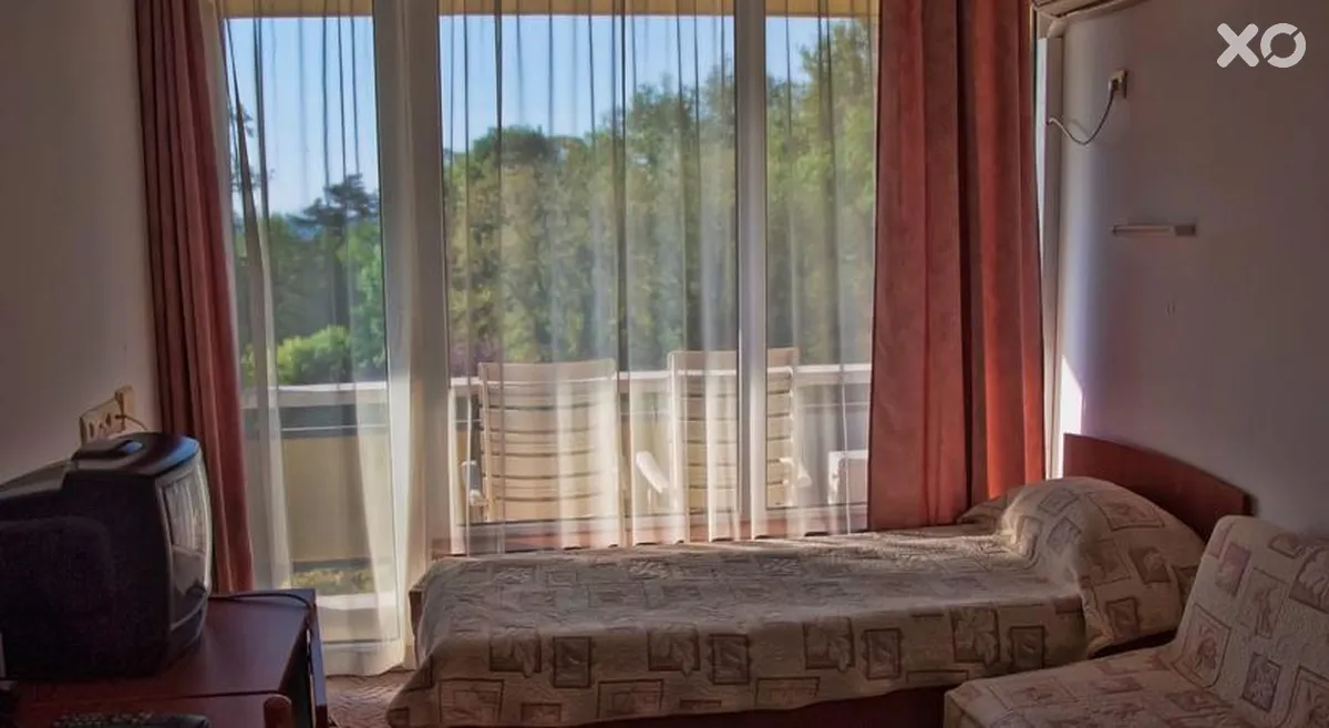 Frederic Joliot-Curie Hotel