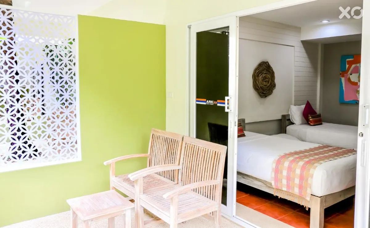 Ark Bar Beach Resort
