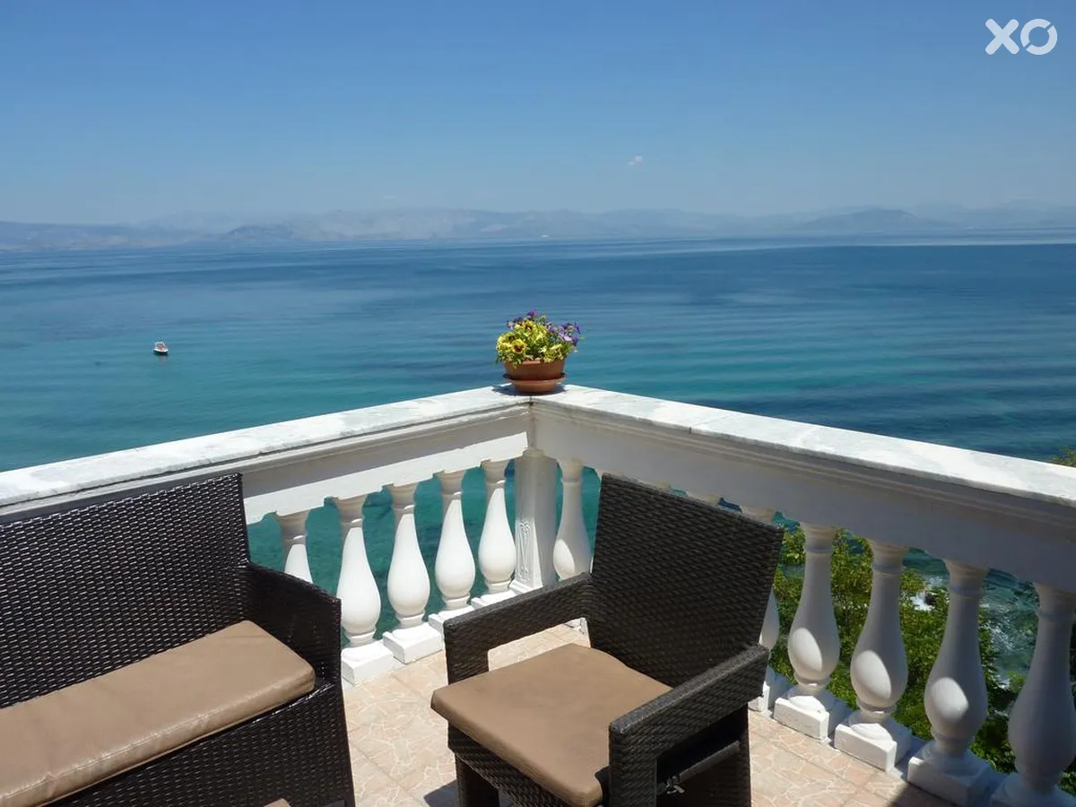 Oasis Hotel