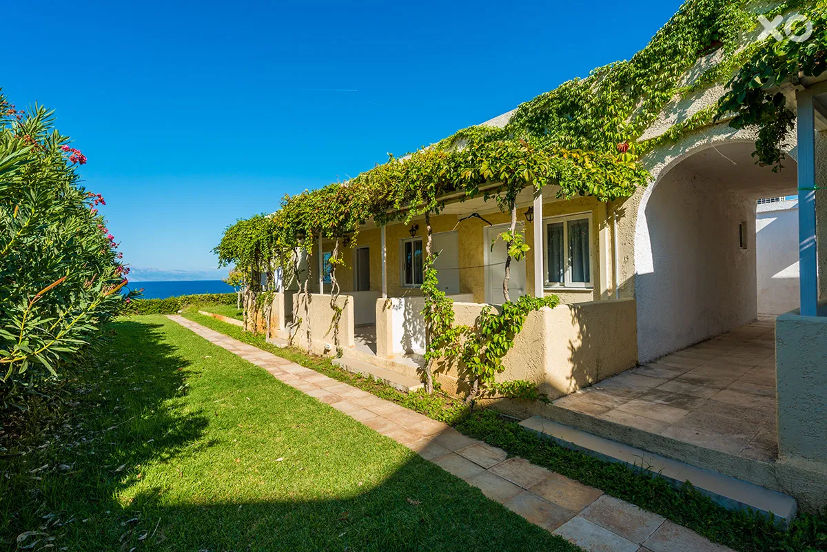 Niforeika Beach Hotel & Bungalows