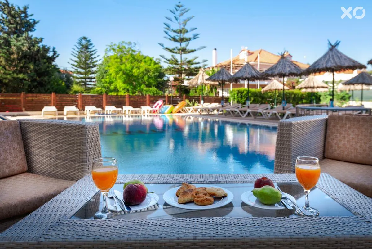 Sunday Hotel