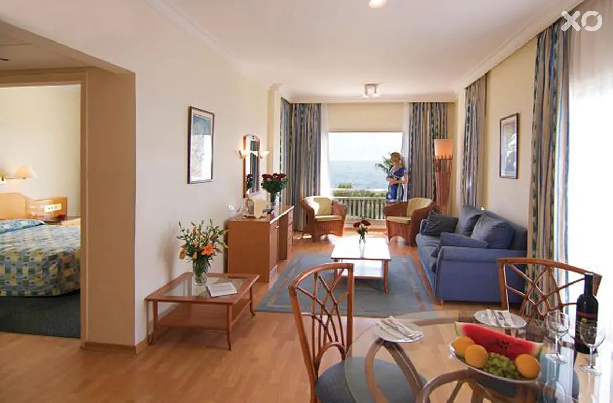 Cynthiana Beach Hotel