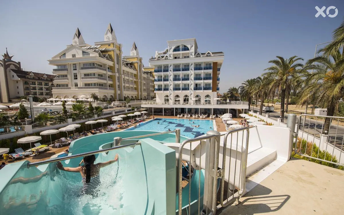 Palm World Resort & Spa Side