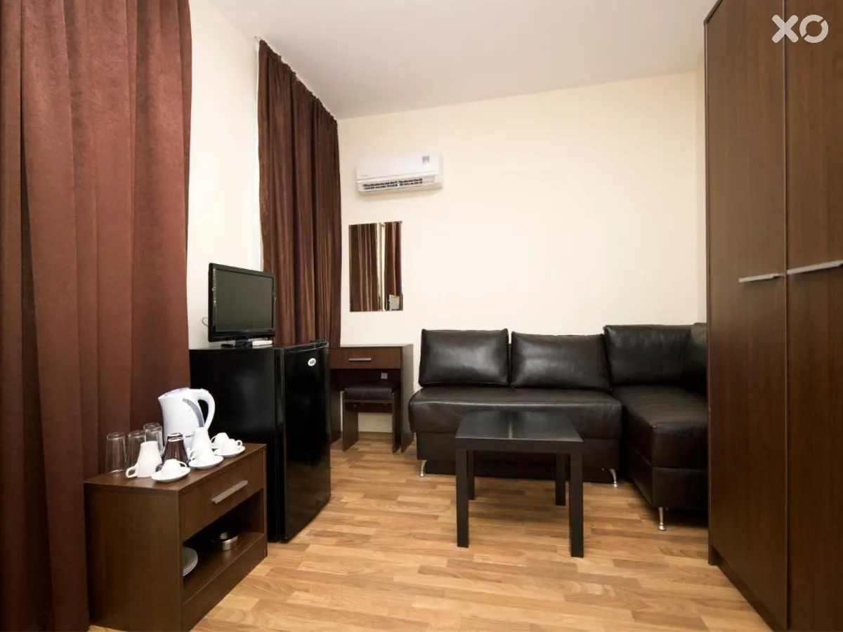 Golden Ina Hotel
