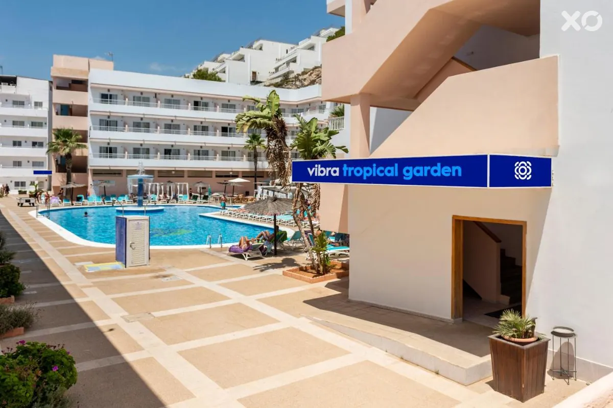 Vibra Tropical Garden Apartments