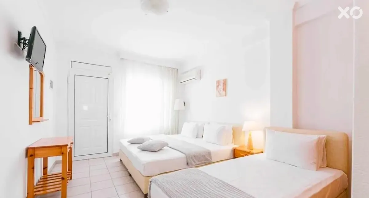 Ampelia Hotel