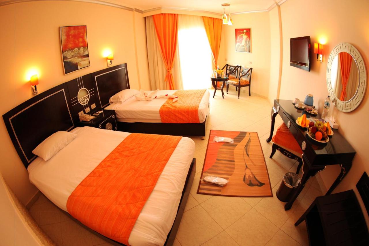 Sphinx Aqua Park Beach Resort