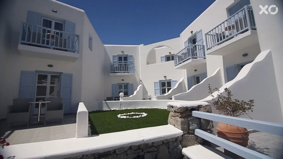 Dionysos Hotel