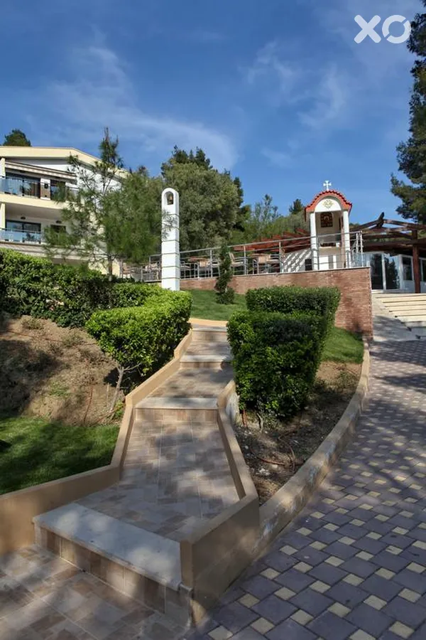 Greek Pride Cronwell Rahoni Hotel