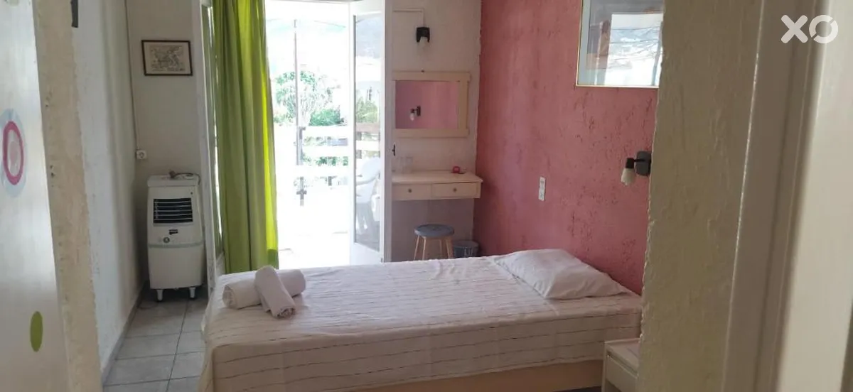 Cleo Rooms