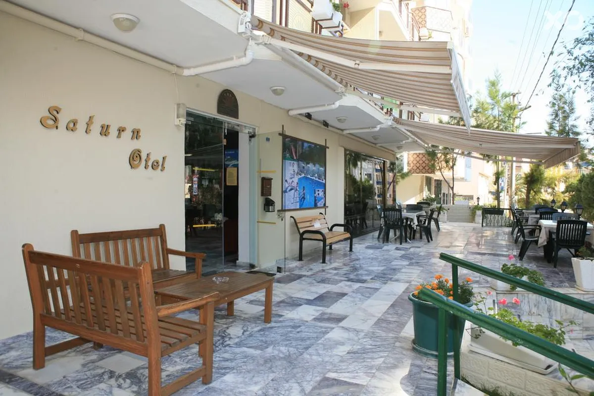 Saturn Hotel