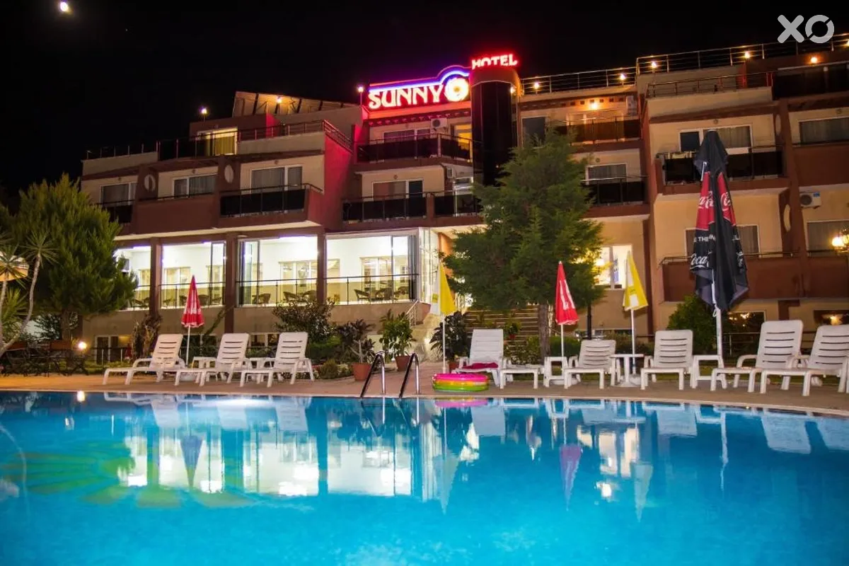 Sunny Hotel