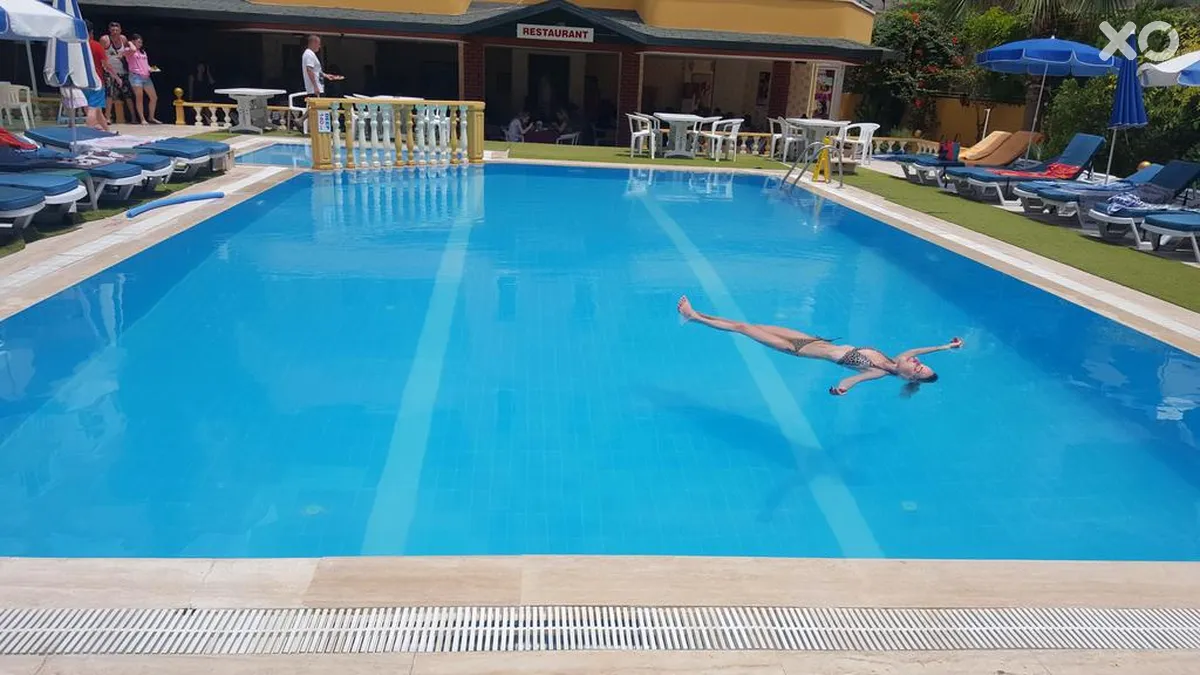 Gold Twins Family Beach Hotel