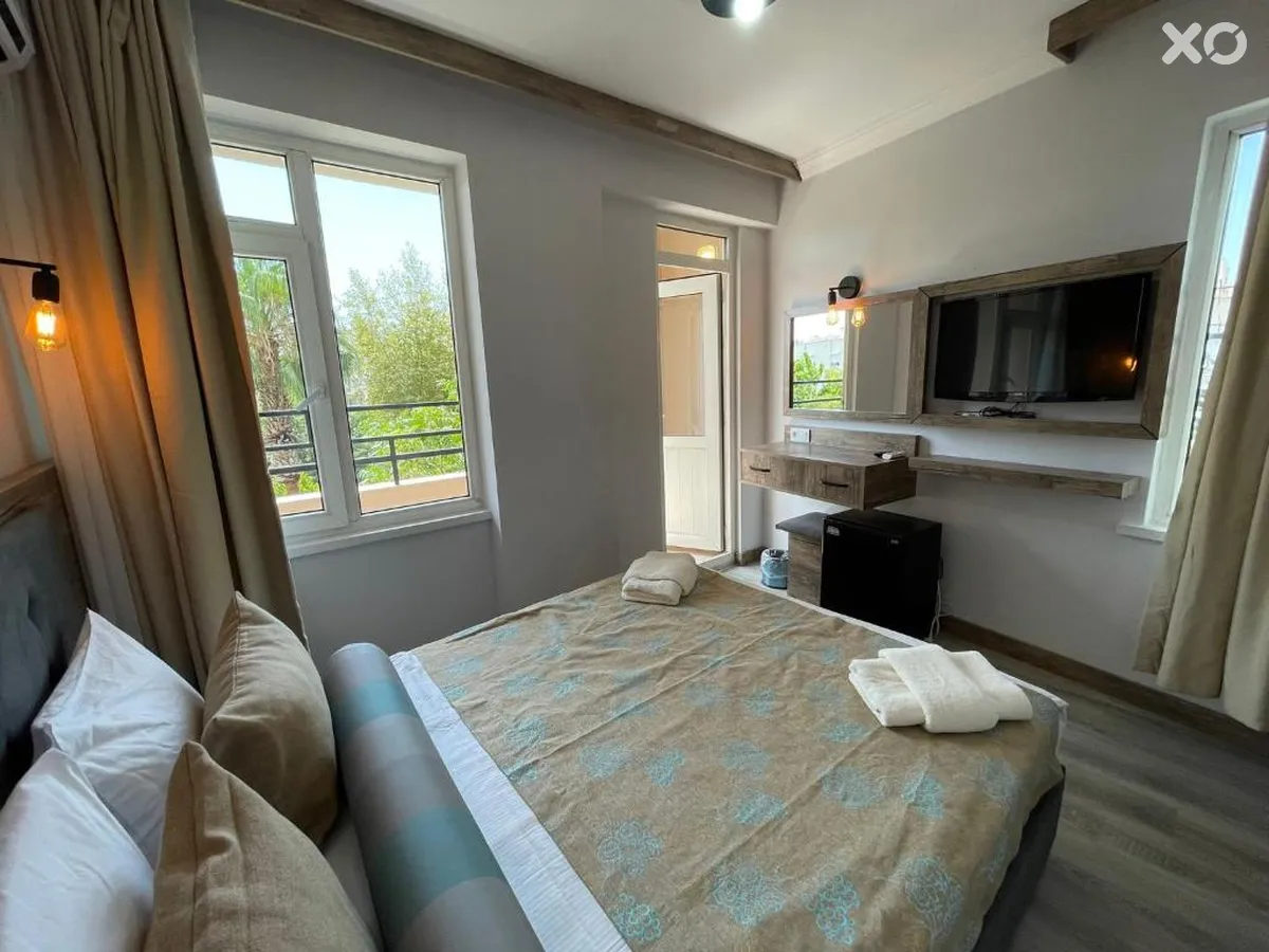 Seven City Hotel
