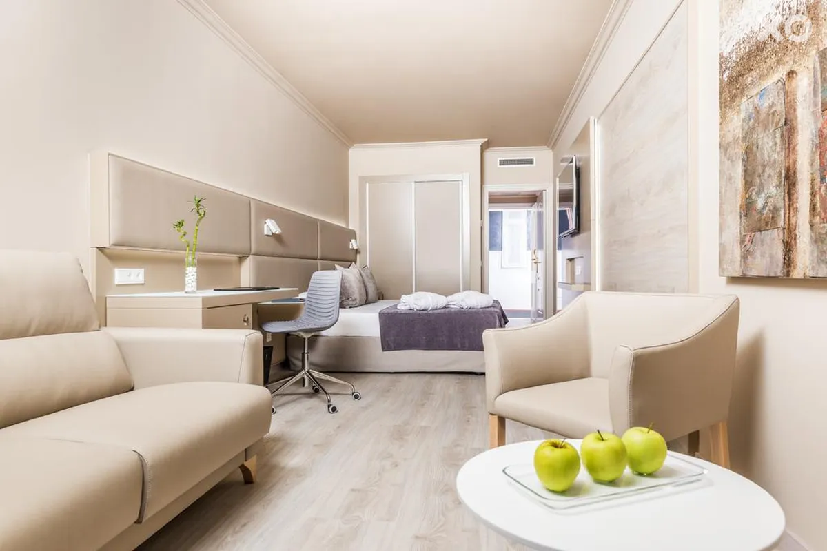 Salles Pere IV Hotel