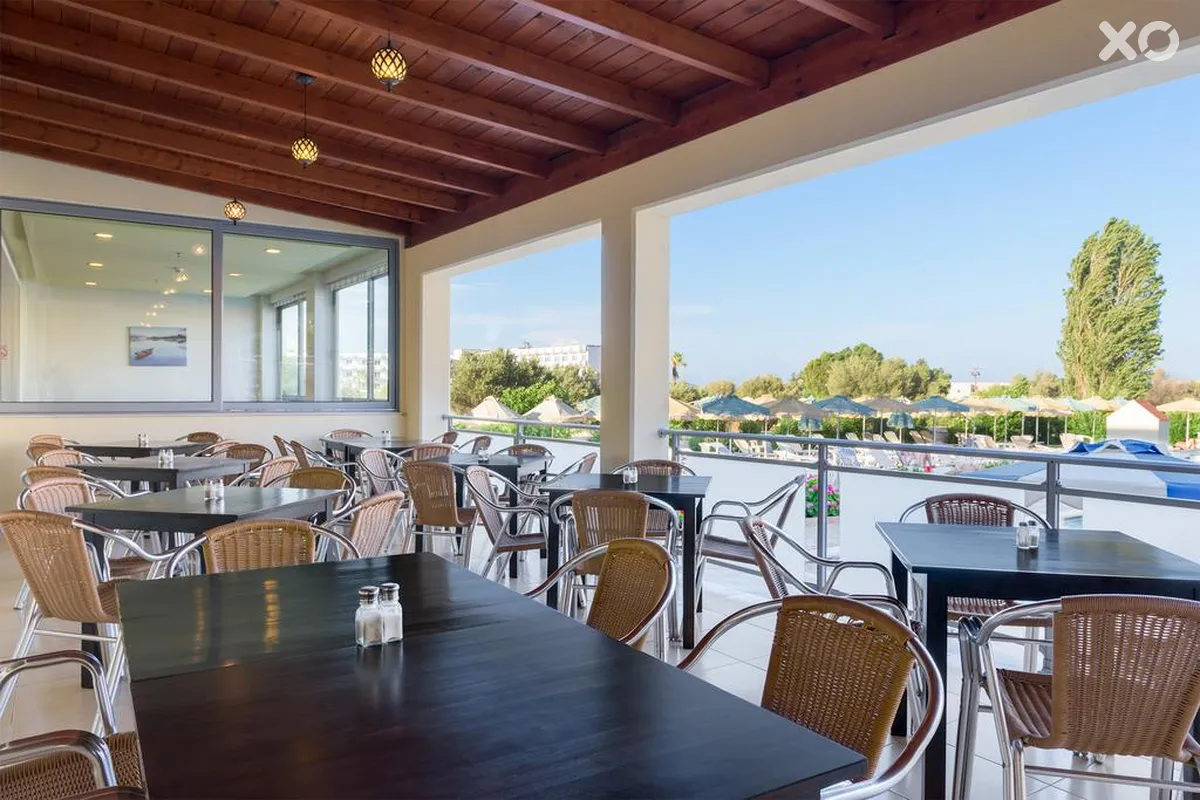 Memphis Beach Hotel