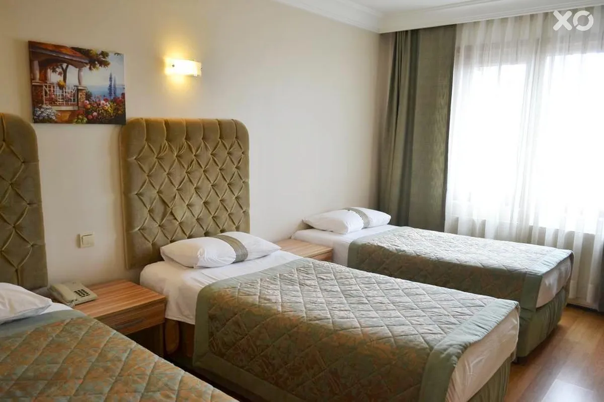 Grand Ant Hotel